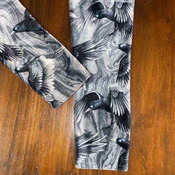 BLACK MILK RAVENOUS HIGH WAISTED VELVET LEGGINGS - LIMITEDđź–¤ - Picture 7 of 14